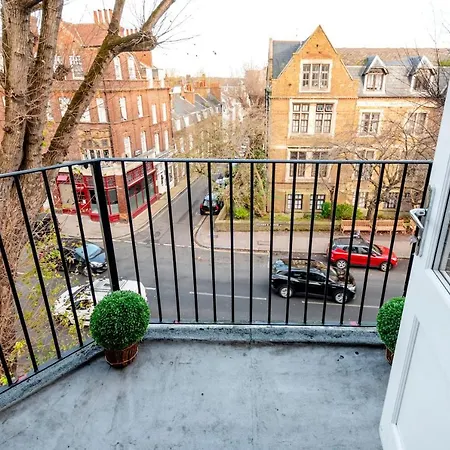Hampstead Luxury Flat-hosted By Sweetstay Apartment London
