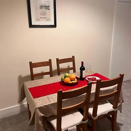 Luxury Cosy Retreat * London