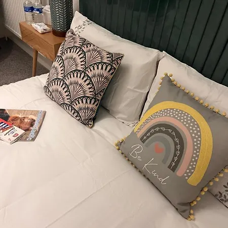 Luxury Cosy Retreat * London
