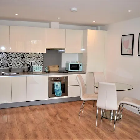 Urban Gem Apartment- Free Parking