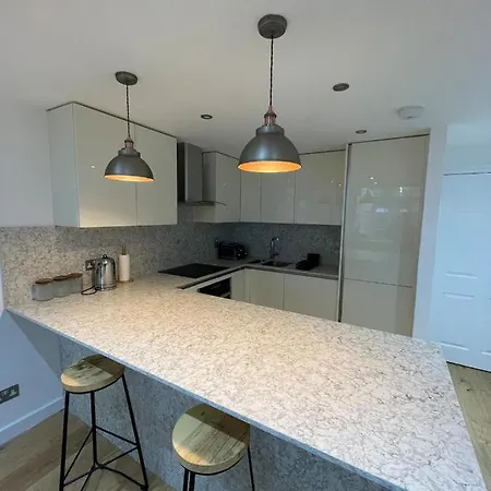 Stunning 3bd Maisonette Wbalcony - Old Street! Apartment London