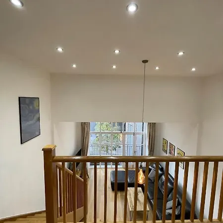Stunning 3bd Maisonette Wbalcony - Old Street! London