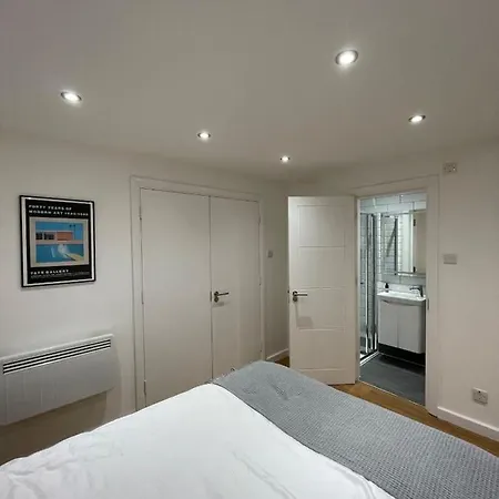 Stunning 3bd Maisonette Wbalcony - Old Street! *