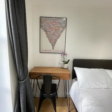 Stunning 3bd Maisonette Wbalcony - Old Street!