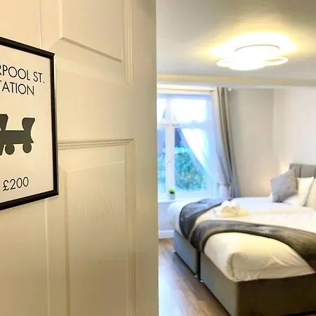 Dom wakacyjny Charming 3-bed Townhouse In Vibrant *