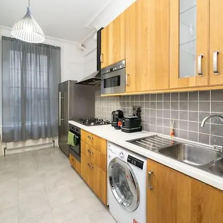 Apartment Cozy London