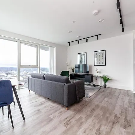 Apartment Sky-high North Acton