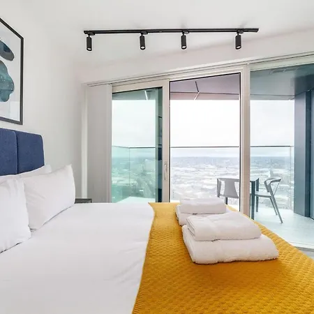 Sky-high North Acton Apartment London