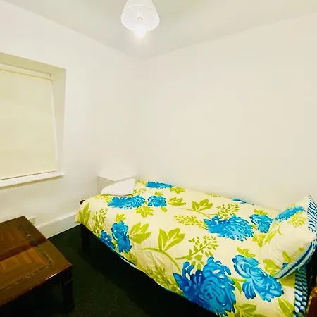 Apartment Tow Bedroom In *