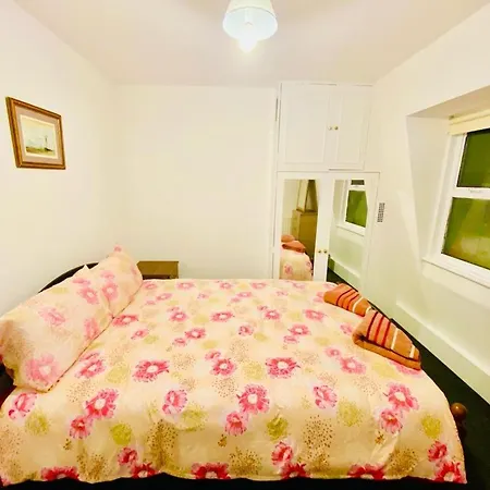 Tow Bedroom In Apartment
