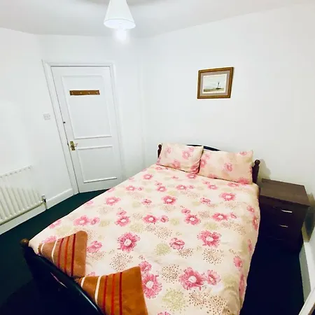 Tow Bedroom In Londyn