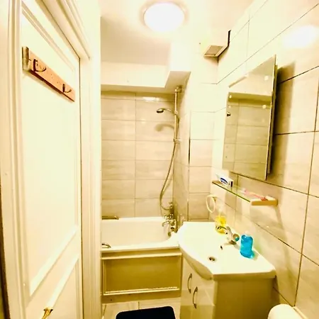 Tow Bedroom In Apartment