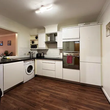 アパート Tina Place In Tower Hill - 2 Double Beds, Max 4 People, Great Location In ロンドン