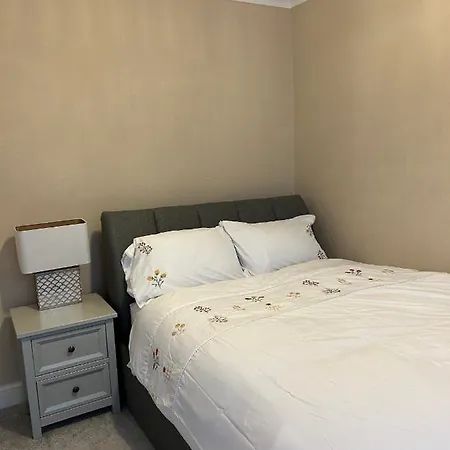 West Kensington 1 *