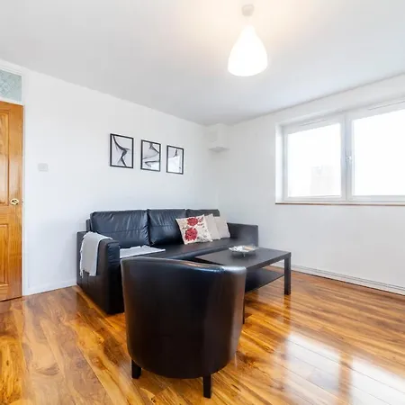 Amazing 1 Bedroom Apartment, Barons Court Apartment London