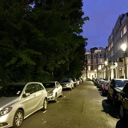 Stunning 2 Bed/2bath Flat In Heart Of Kensington Apartment *