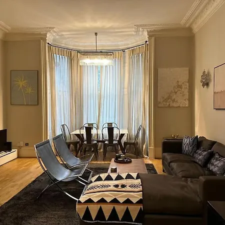 Apartment Stunning 2 Bed/2bath Flat In Heart Of Kensington