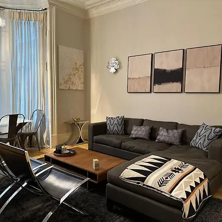 Apartment Stunning 2 Bed/2bath Flat In Heart Of Kensington London