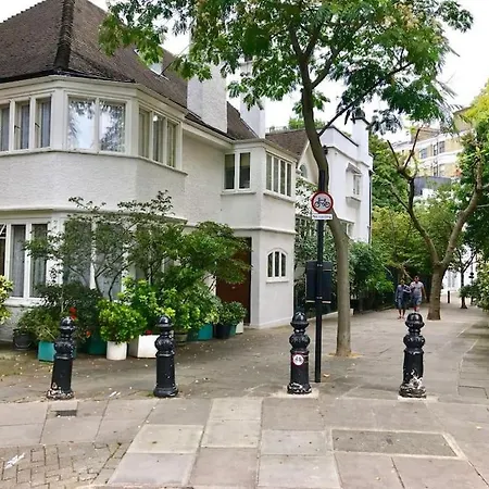 Stunning 2 Bed/2bath Flat In Heart Of Kensington Apartment