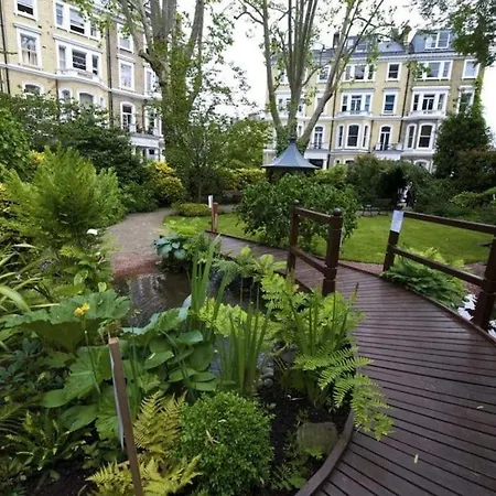 Apartment Stunning 2 Bed/2bath Flat In Heart Of Kensington *