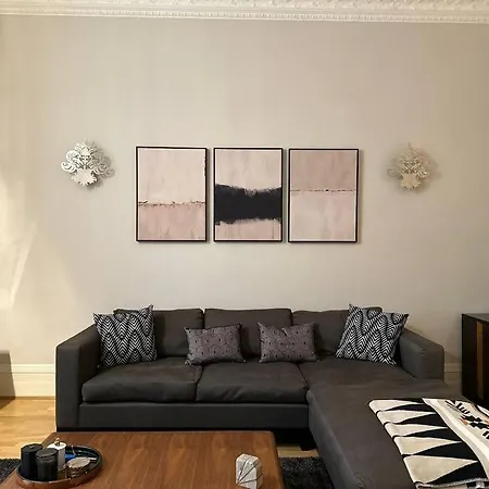 Apartment Stunning 2 Bed/2bath Flat In Heart Of Kensington