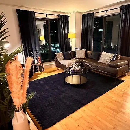 Apartment New Spacious 2 Bedroom With Balcony *