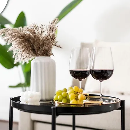 Hyde Park Chic Modern Flat For 4 London