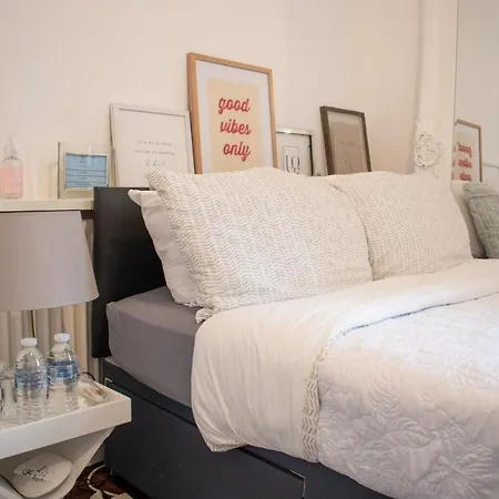 Sw - Stylish One Bedroom With Patio Apartment London