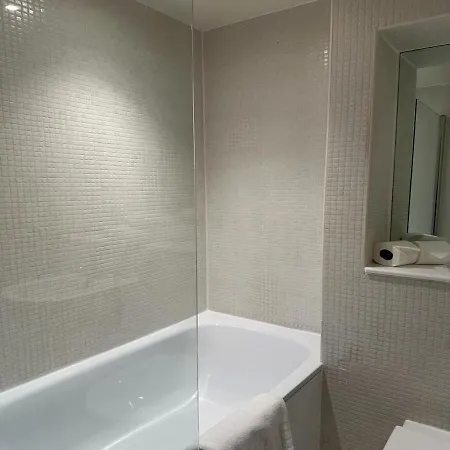 Canary Wharf Apartment *