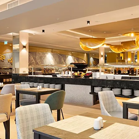 Riu Plaza Victoria 4* London