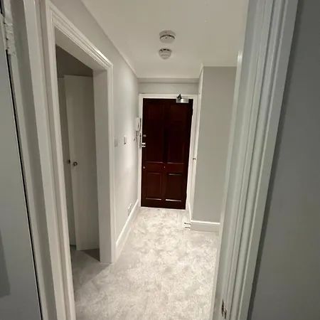 Apartment Harrods *