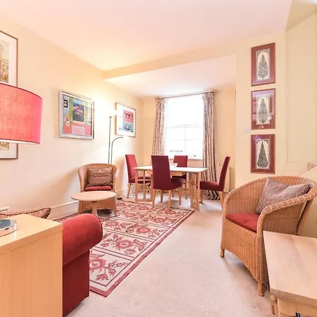 Smart Flat Near Pimlico Tube London