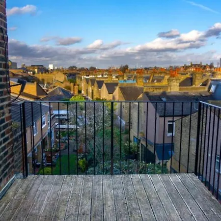 In Of - Fulham Homestay London