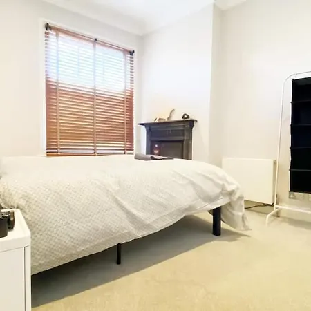 In Of - Fulham Homestay London