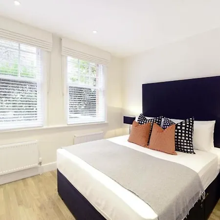 Bond Street Mayfair Penthouse Sleeps Up To 6 London