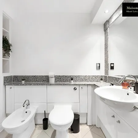 Apartment Weekly Or Monthly Stays, London, Chelsea - Sleeps 8- 3bedroom Serviced By Maison Christo
