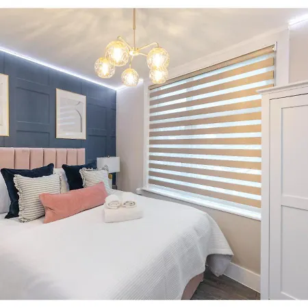 Modern 3-bedroom Flat London