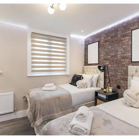 Modern 3-bedroom Flat