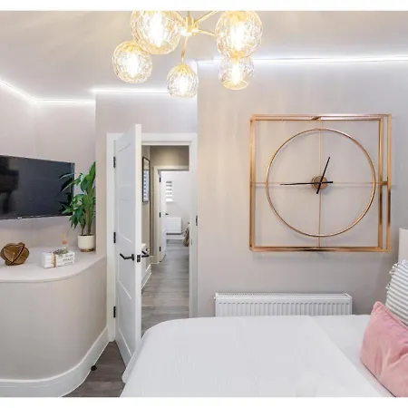 Modern 3-bedroom Flat London