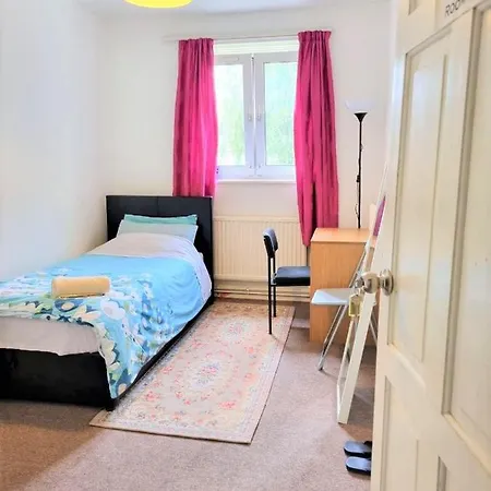 London Rooms Homestay