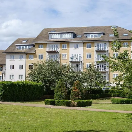 Hauzify I Cavendish Flats Apartment