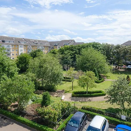 Apartment Hauzify I Cavendish Flats