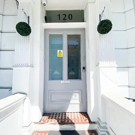 Apartment Cozy Flat Holland Road Close To Westfield