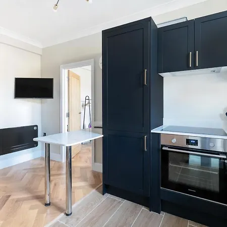 Bright Near Marble Arch And Hyde Park *