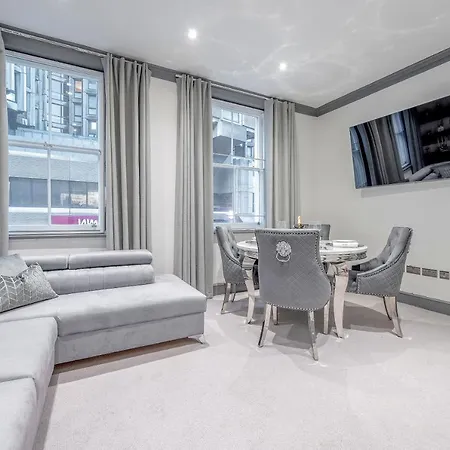 Tottenham Court's House - 2 Bed Apartment London