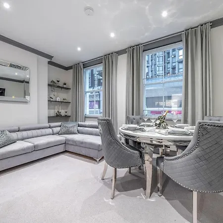Tottenham Court's House - 2 Bed * 런던