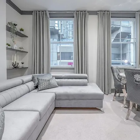 Tottenham Court's House - 2 Bed London