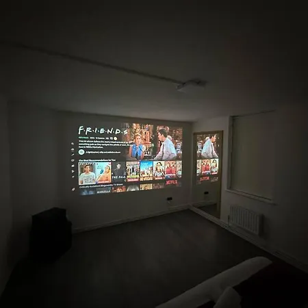 Super Double Bedroom Zone 1 Appartamento *
