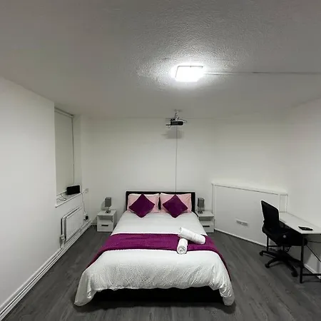 Super Double Bedroom Zone 1 * London