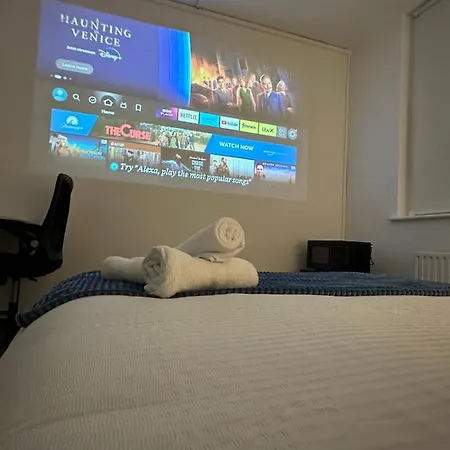 Apartment Unique Double Bedroom *